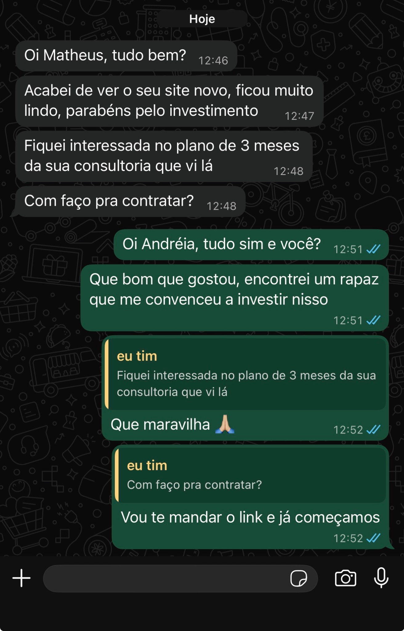 Conversa no WhatsApp mostrando uma cliente interessada após conhecer o site